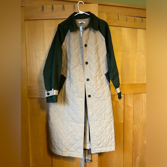 Ann Taylor Quilted Tan and Green Coat with Belt - Picture 2 of 8